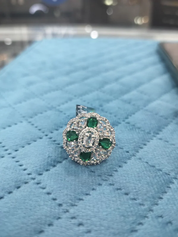 400_11_ AD RING - Image 1