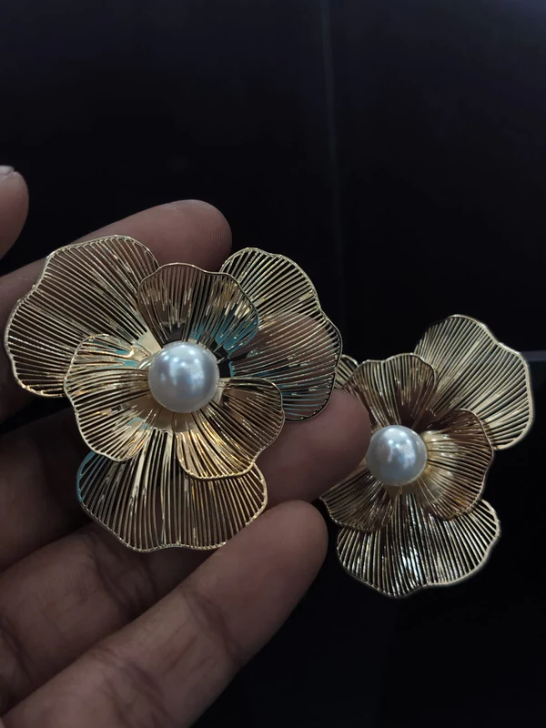 420_1 Anti Tarnish Earring - Image 1